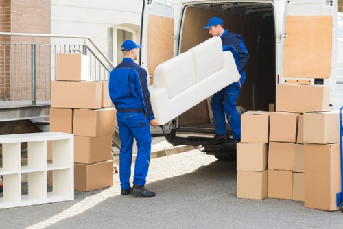 Compact moving van service for a local Pimlico relocation